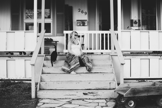 April 11th-2017, stef &amp; krystal on steps, last hang out-1